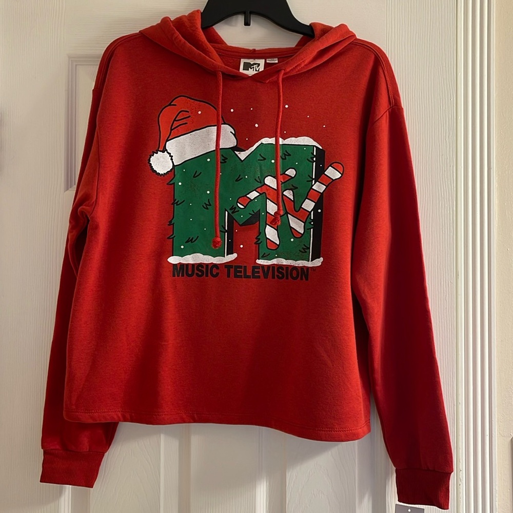 NWT Christmas MTV Sweatshirt Red Holiday Hoodie Cropped Slight Crop Music TV
